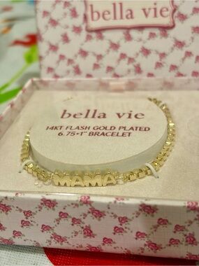 Bella Vie Gold 'MAMA' Letter Bracelet - 14KT Flash Gold Plated